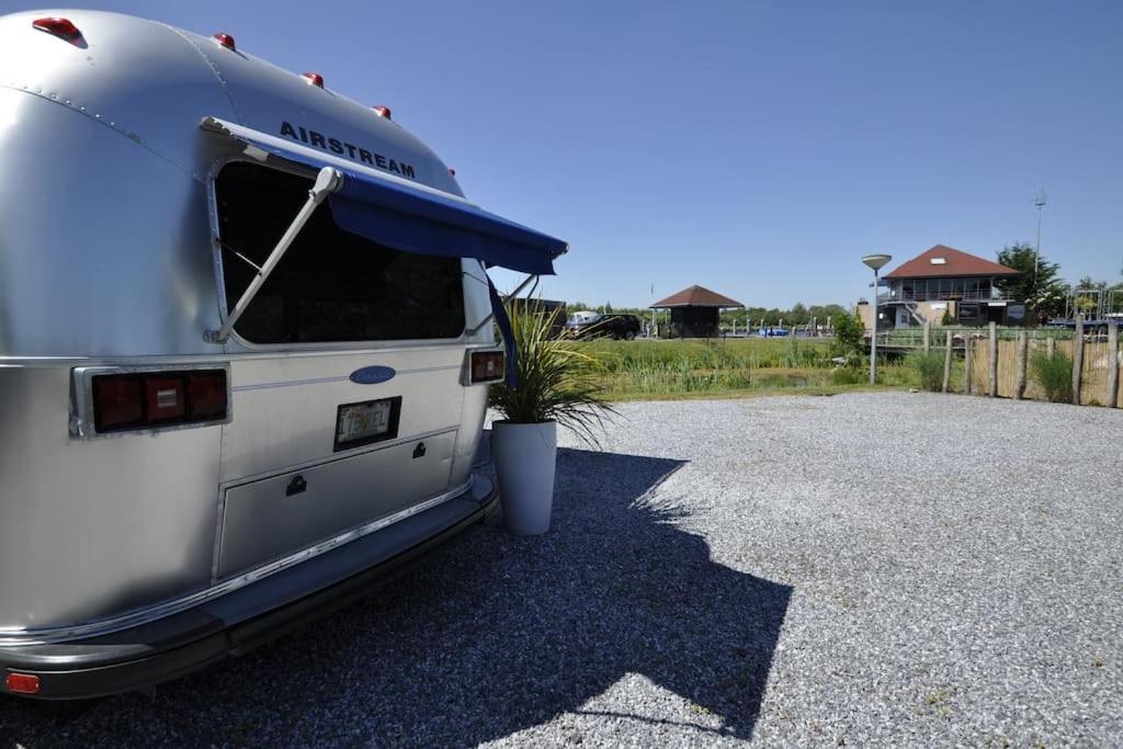 Airstream Retro Usa Caravan Earnewâld Exteriér fotografie