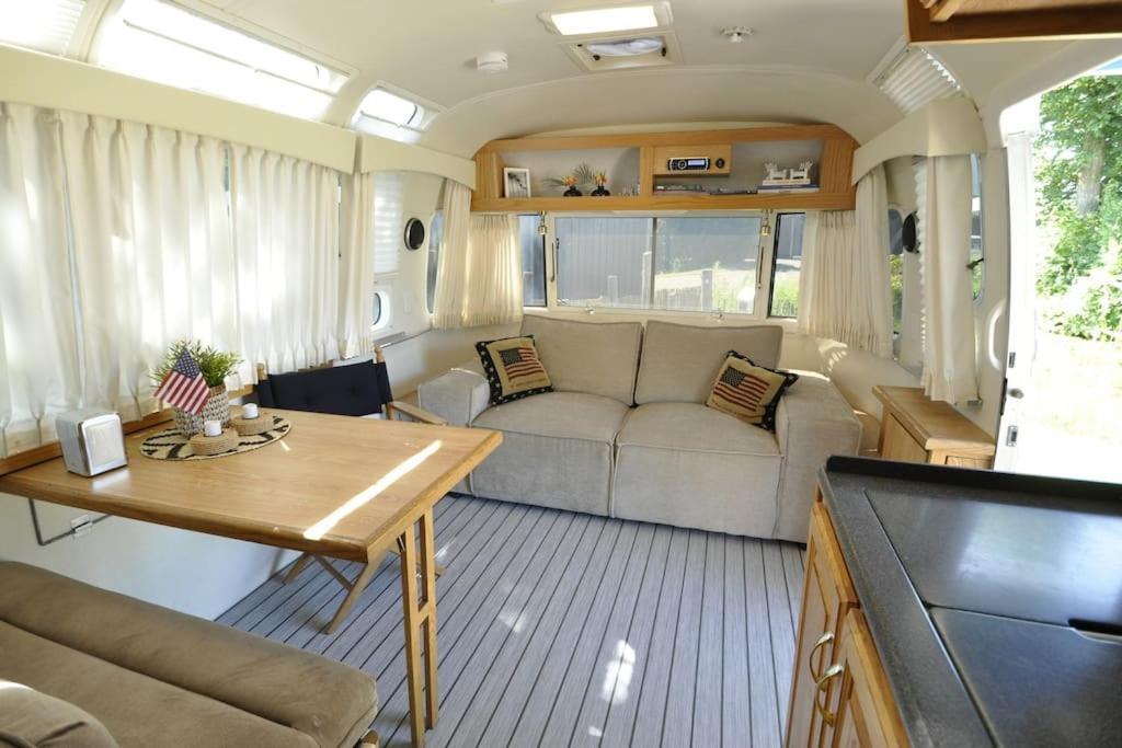 Airstream Retro Usa Caravan Earnewâld Exteriér fotografie